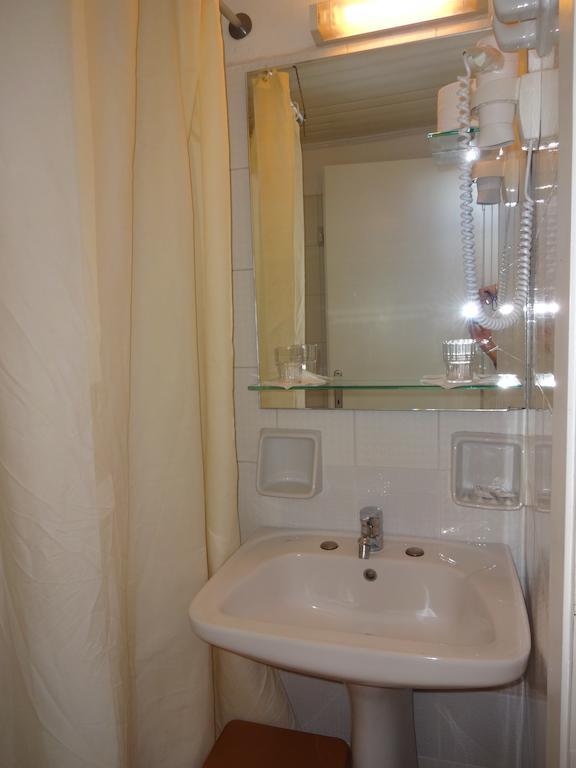 Remezzo Hotel & Studios Pithagório Szoba fotó