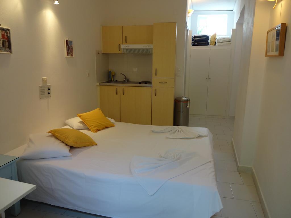 Remezzo Hotel & Studios Pithagório Szoba fotó